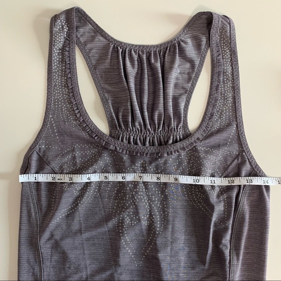 Lululemon Run: Silver bullet sleeveless tech - Picture 7 of 14